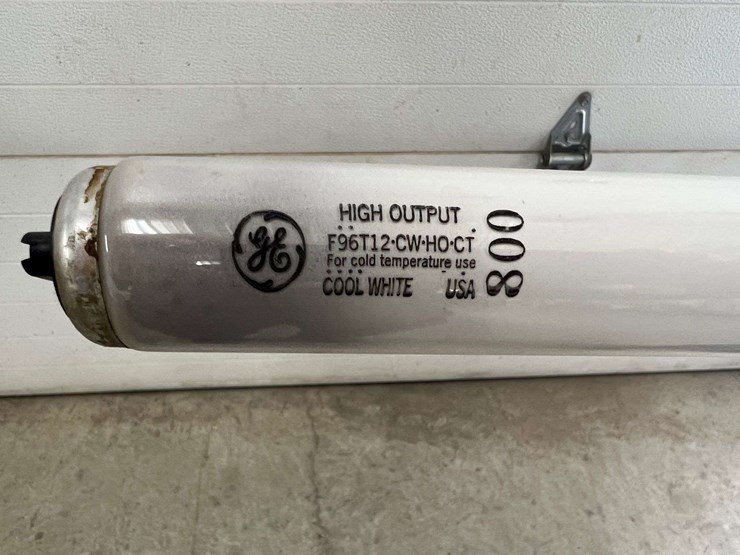 (8) 8ft F96T12 High Output Fluorescent Tubes Lot 314, Spring/Stolte
