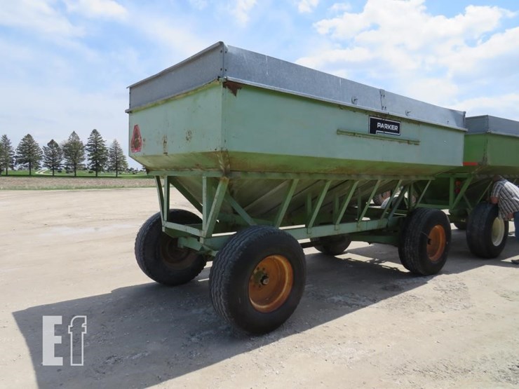 PARKER 4000 Lot , Pocahontas Machinery Auction Ring 1, 6/8/2022, Sale Barn Realty and