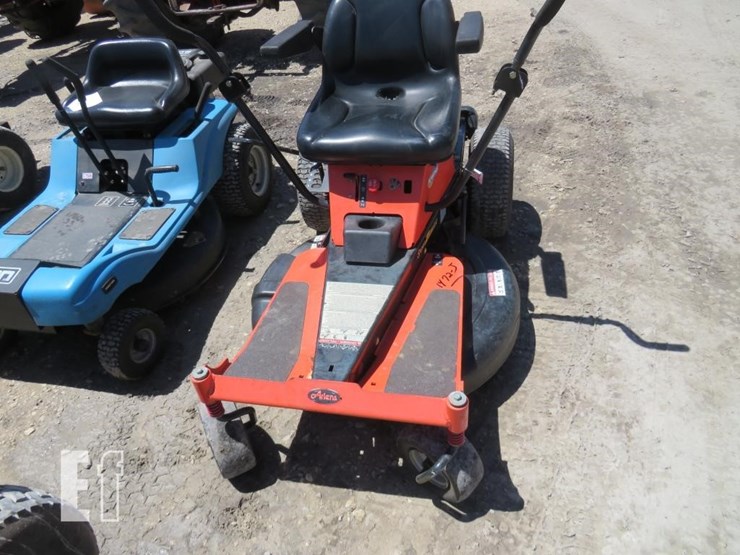ARIENS ZERO TURN MOWER Lot , Pocahontas Machinery Auction Ring 2