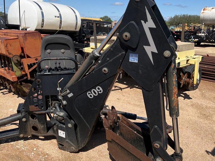 Bradco 609 Backhoe Attachment for Skid Steer Lot 627, Ring 1 Farm