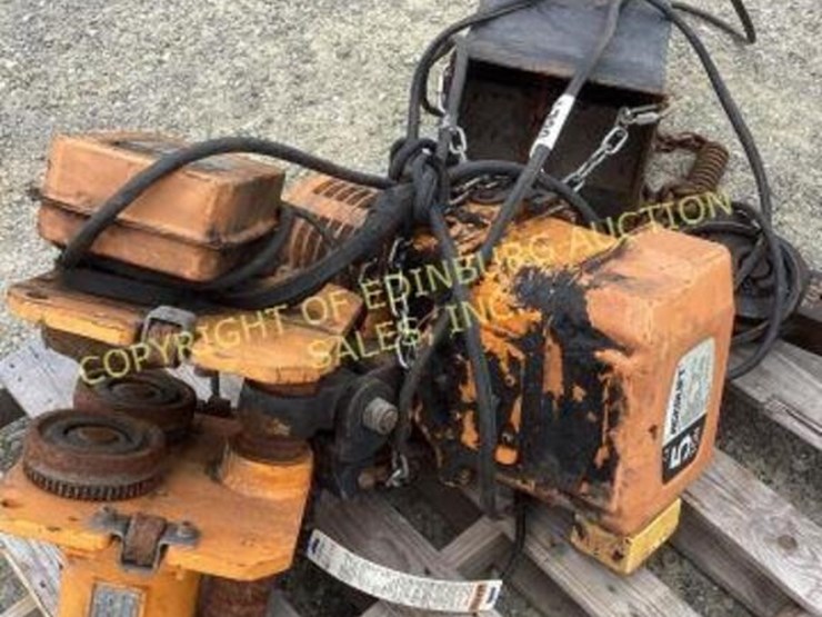 5 ton lift works Lot 3321, JUNE 17TH 2022 ONLINE CONSIGNMENT AUCTION