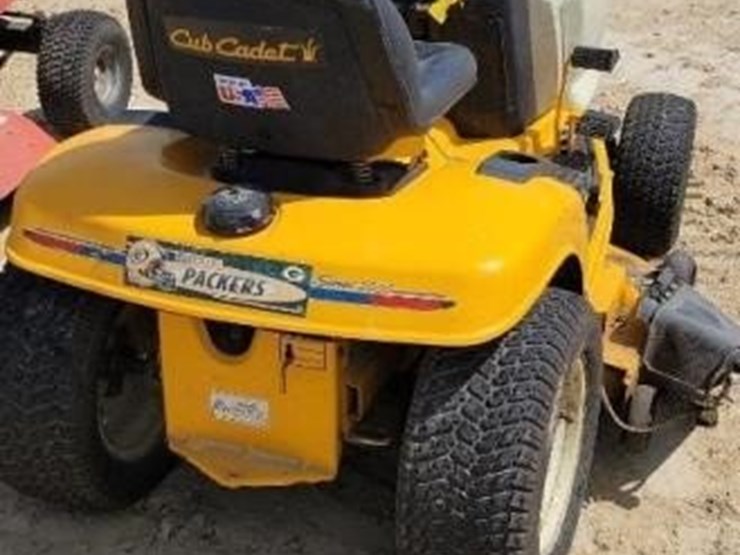 CUB CADET 2186 Lot , Hwy 64 Consignment Auction Ring 2, 6/4/2022