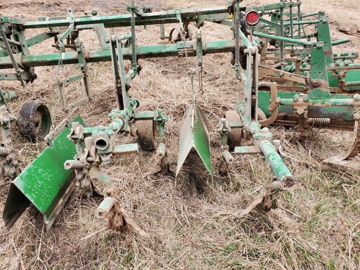 John Deere At40 Front Mount Cultivator Lot Hc0007 Jun 08 2022 Equipment Auction 682022 0428