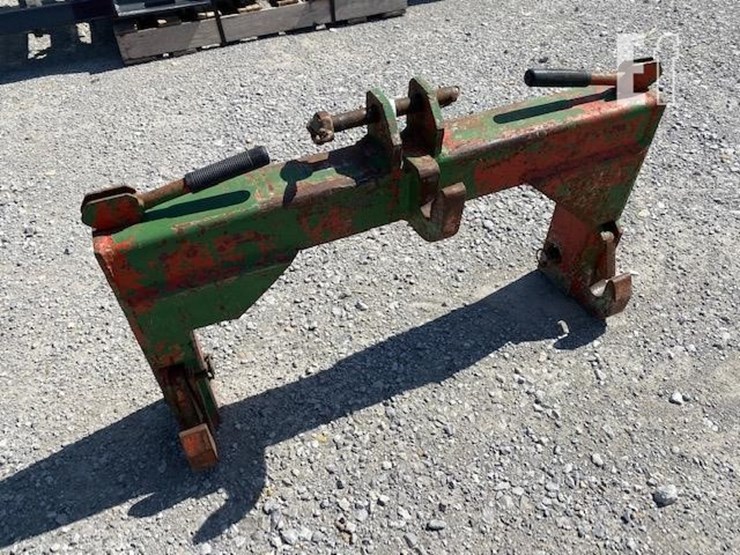 3 POINT QUICK HITCH Lot , Summer Consignment Auction, 6/11/2022, B&S