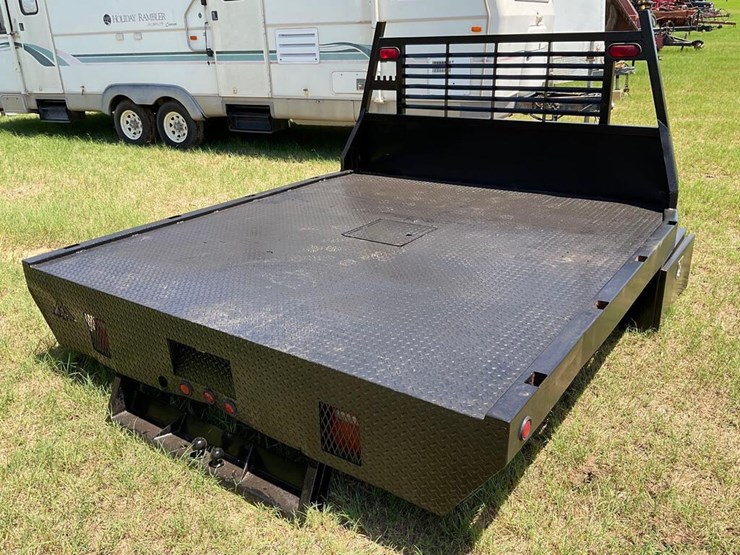 dually bed Lot 293, Chico Summer Consignment Auction, 6/11/2022, Gee