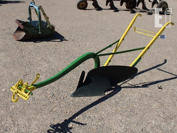 JOHN DEERE WALKING PLOW Lot , FREEMAN RIDDLE COLLECTION AUCTION, 6