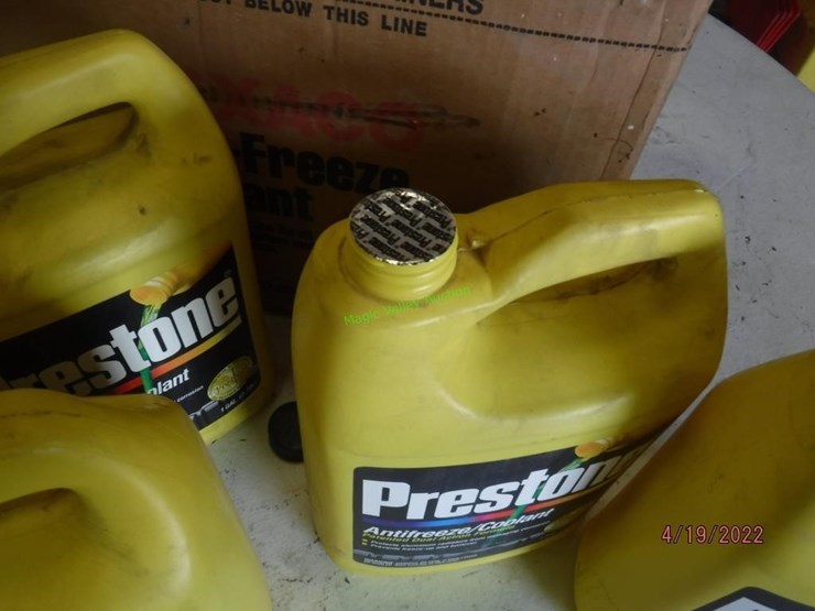 5 Unopened Prestone Antifreeze 1 Gallon Containers Lot 930, SUMMER
