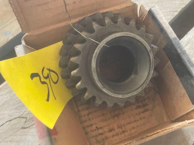 Dodge power takeoff gear, 1 ton Lot 390, Trucking Auction Casper