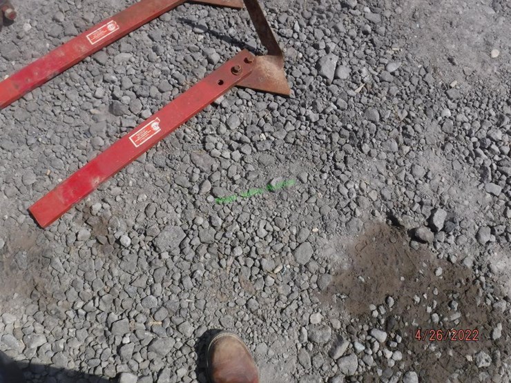 8 Cultivator Shanks w/ 4 Tool Bar Clamps Lot 967, SUMMER 2022, 6/15