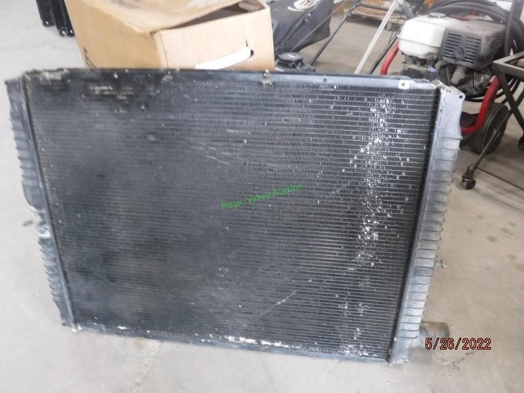 Semi Truck Radiator Lot 707, SUMMER 2022, 6/15/2022, Magic Valley