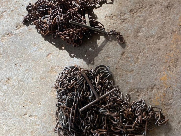 Triple rail tire chains, 275 85 r16 Lot 564, Trucking Auction