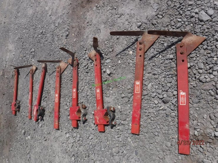 8 Cultivator Shanks w/ 4 Tool Bar Clamps Lot 967, SUMMER 2022, 6/15