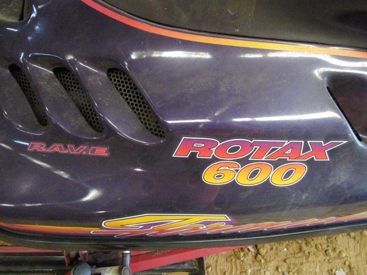 1007 • 1995 SkiDoo Formula III Snowmobile, VIN 1091 01964 Lot