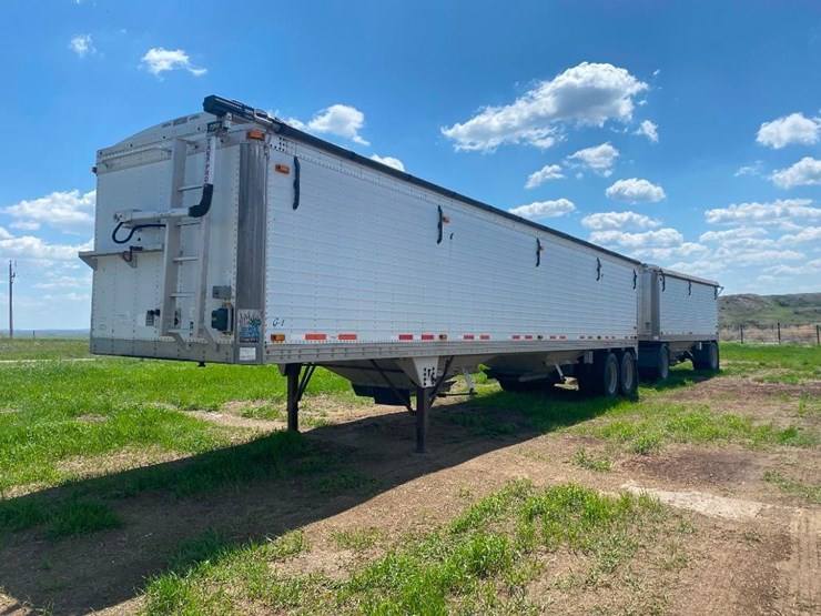 2003 Timpte Trailer With 2004 Timpte Sunflower Train Pup Trailer Lot