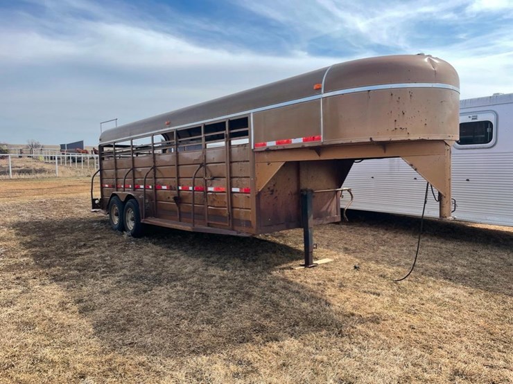 WW Stock Trailer Lot 96, Pifer's Upper Midwest Equipment Auction