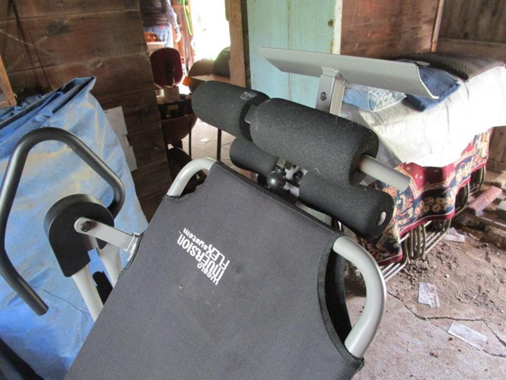 6126 • Weslo Inversion Flex System Bench Lot 6126, Ditch