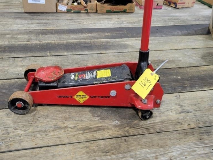 Allied 3 ton floor jack Lot 1618, June Online Farm Consignment, 6/30