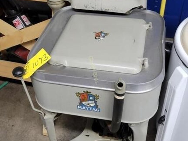 Maytag wringer washer square tub Lot 1073, June Online Farm