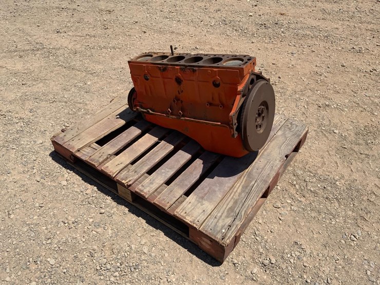 Chevrolet 292 Engine Block Lot GC3204, Jun 29, 2022 Equipment