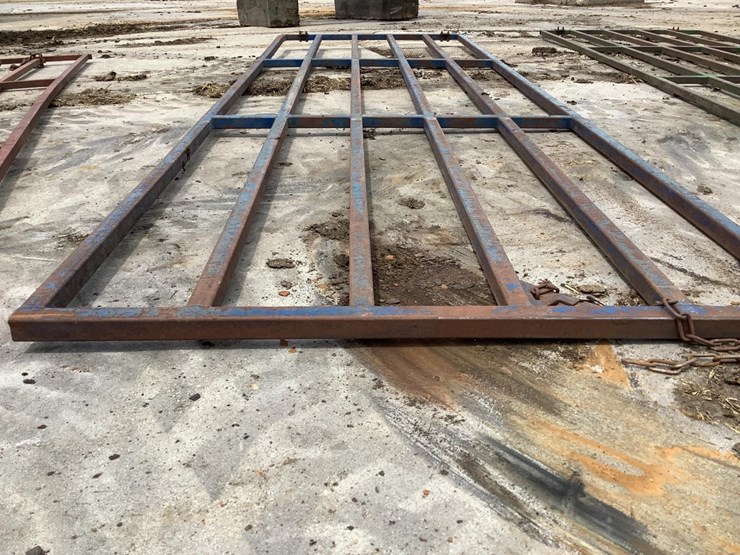 Steel Square Tube Gates Lot HF5574, Jun 29, 2022 Equipment Auction