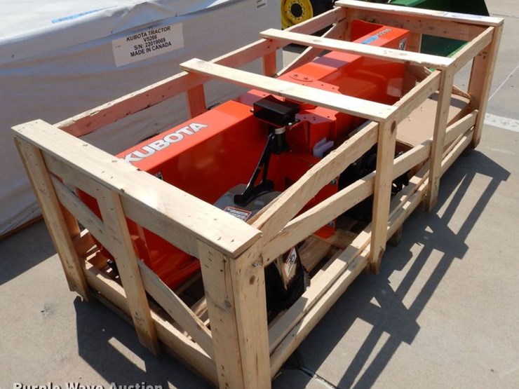 Kubota V5296 snow blower Lot DH8503, Wednesday June 29 Vehicles and