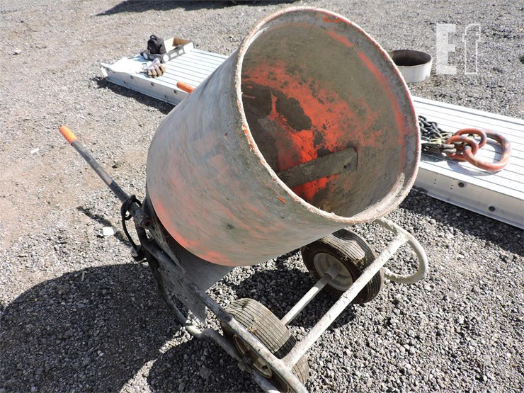 KUSHLAN CEMENT MIXER Lot , Large Single Company Industrial Crane