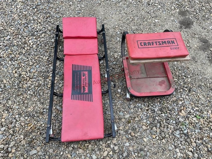 Harbor freight creeper and craftsman shop stool Lot 100, Farm