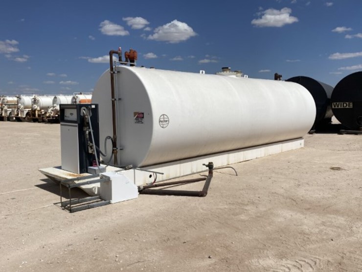 1000 Gal Fuel Tank Skid Mounted w/Pump Location Odessa, TX Lot 5066