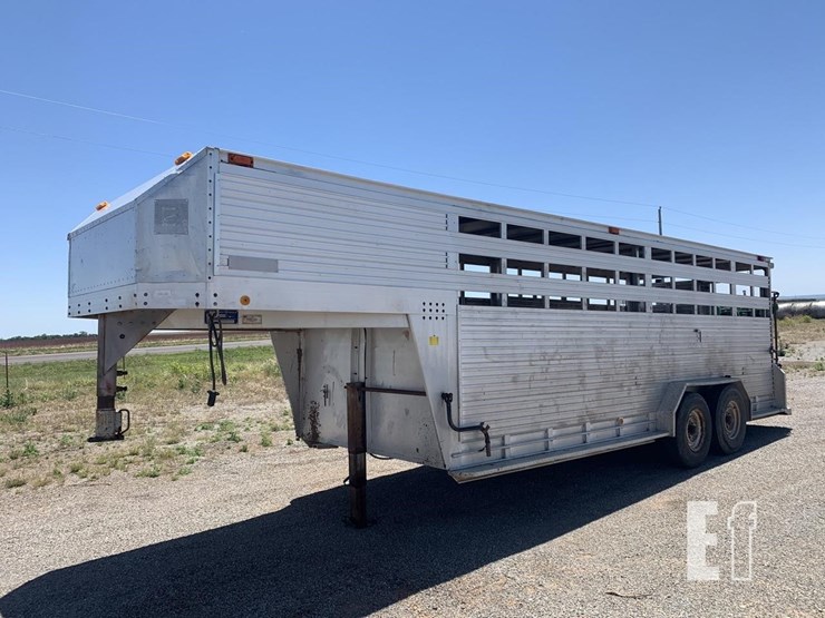 1988 BARRETT LIVESTOCK TRAILER Lot , Dane Trout Estate, 6/25/2022