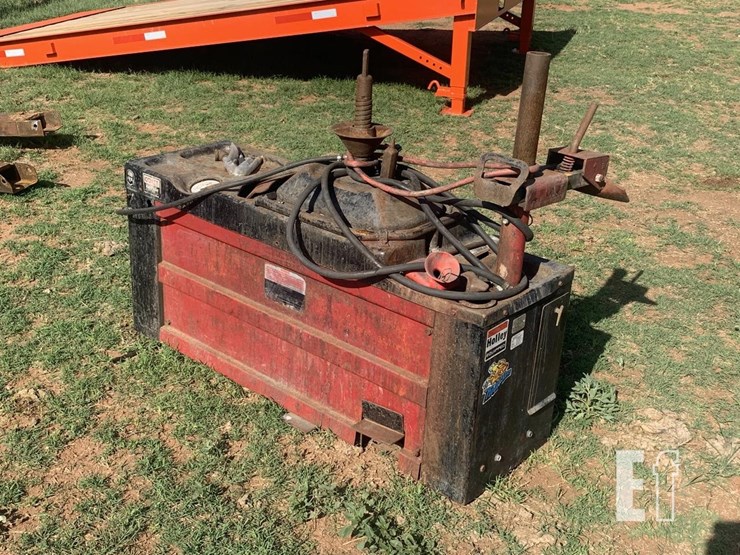 COATS 4040A Lot , Dane Trout Estate, 6/25/2022, North Texas Auctions