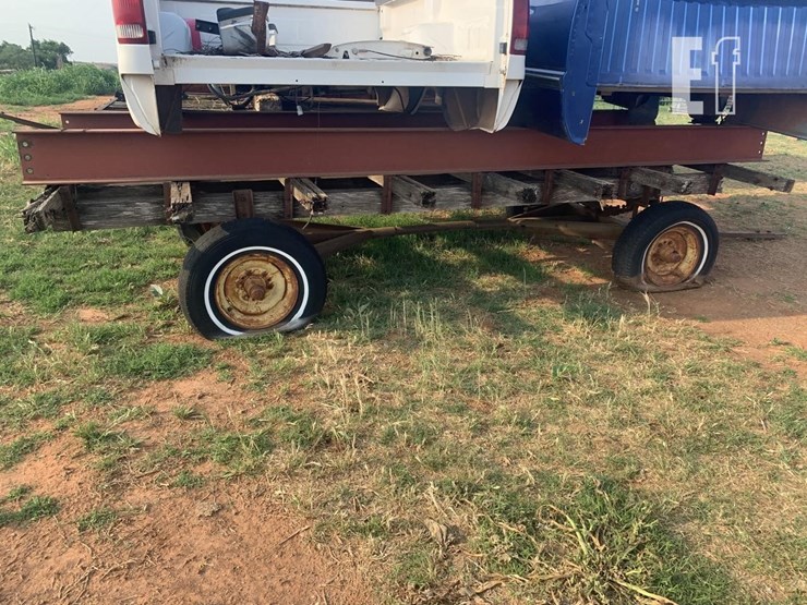 JOHN DEERE CHASSIS Lot , Dane Trout Estate, 6/25/2022, North Texas