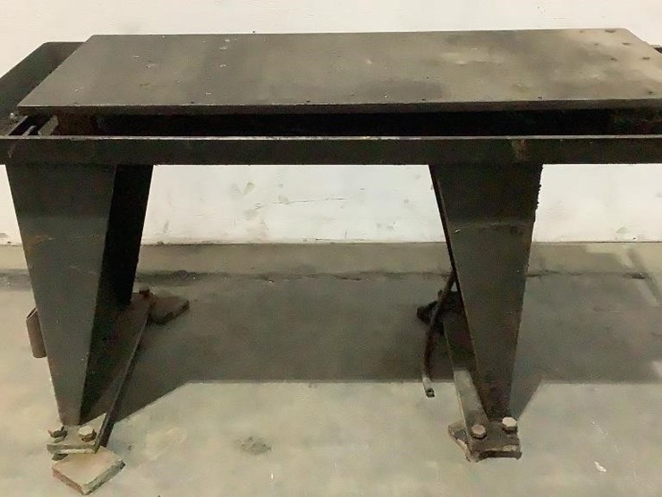 Metalworking Table Lot 622, June Monthly Day 1 Auction, 6/29/2022