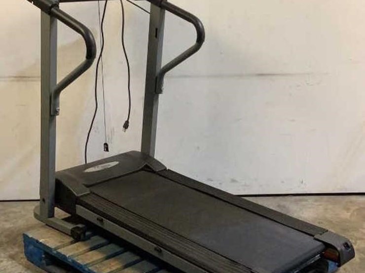 Sportcraft Treadmill 040320104032 Lot 332a, June Monthly Day 2