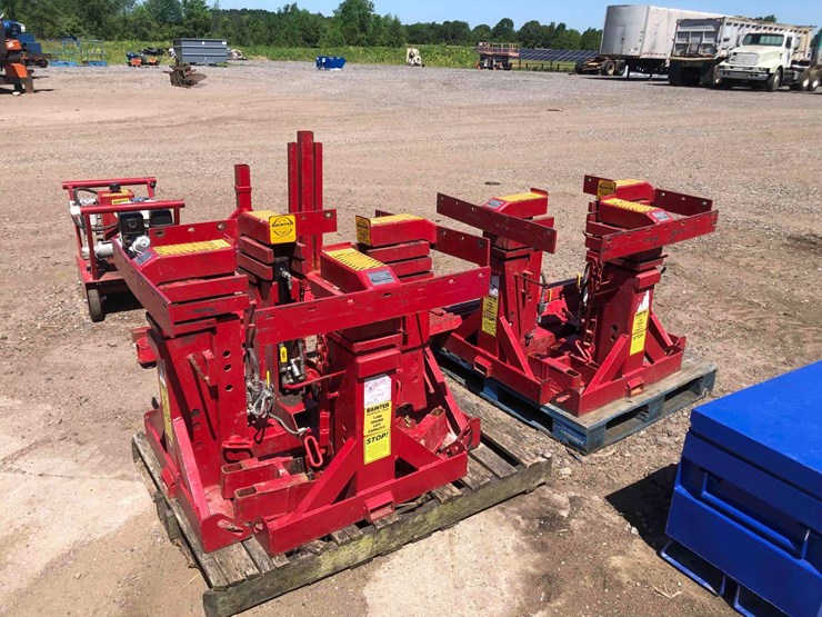 870 • Hydraulic Grain Bin Jack System Lot 870, Bright Star’s Summer