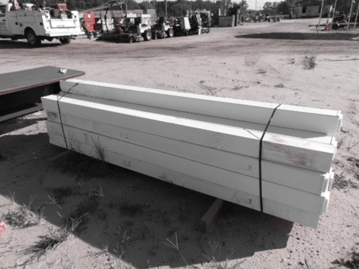 Bundle of 4x4x8 Vinyl Fence Post Lot 1, Construction, Farm, Truck