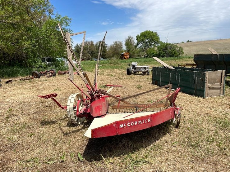 McCormickDeering Horse Drawn Reaper/Mower Lot HB5212, Jul 06, 2022