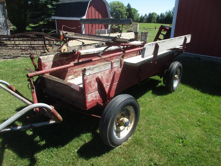 7127 • Horse Drawn Wagon with Brakes Lot 7127, Large Collection of