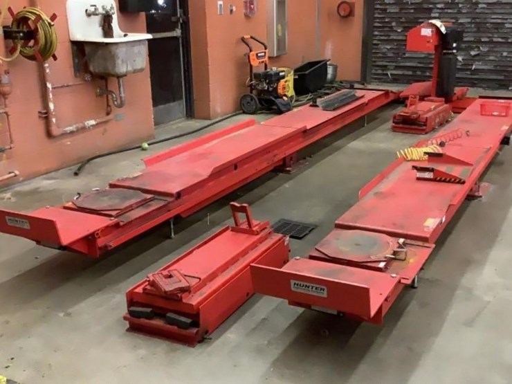 Hunter Alignment Lift Lot 803, July Monthly Day 1 Auction, 7/27/2022