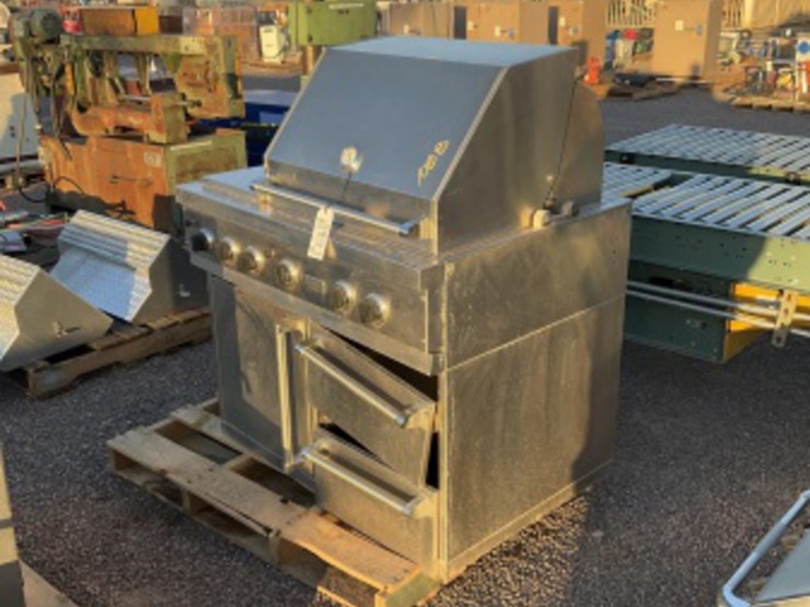 VIKING BBQ GRILL W/ SIDE BURNERS Lot 1088, WSM Timed Auction