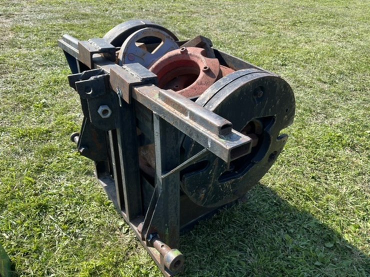 Weight Box 3Pt. Hitch Lot 34, Annual Summer Consignment Sale, 7/28