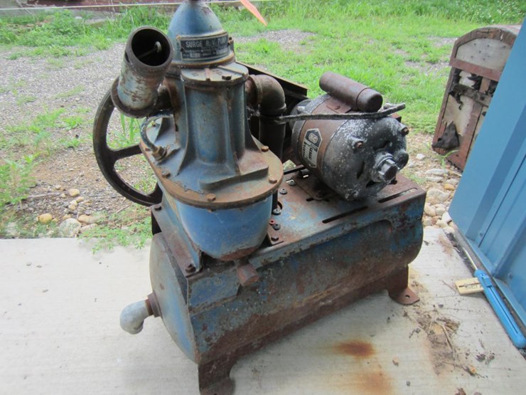 1854 • Vintage Surge Vacuum Pump Lot 1854, Estate Moving Sale
