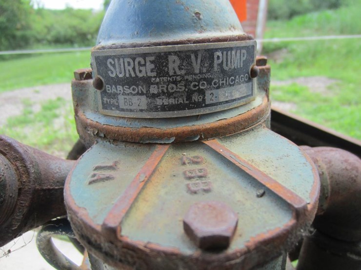 1854 • Vintage Surge Vacuum Pump Lot 1854, Estate Moving Sale