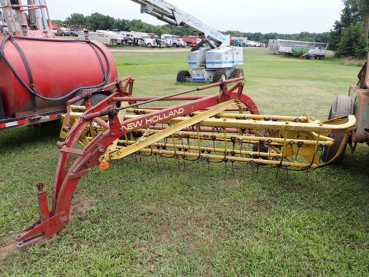 NEW HOLLAND 256 - Lot #2357, Annual July Consignment Auction Ring 1, 7 ...