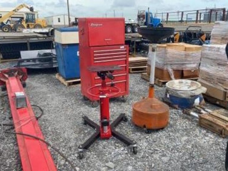 Transmission Jack & Portable Oil Funnel Lot 3220, August 2022 Farm & Heavy Equipment Auction
