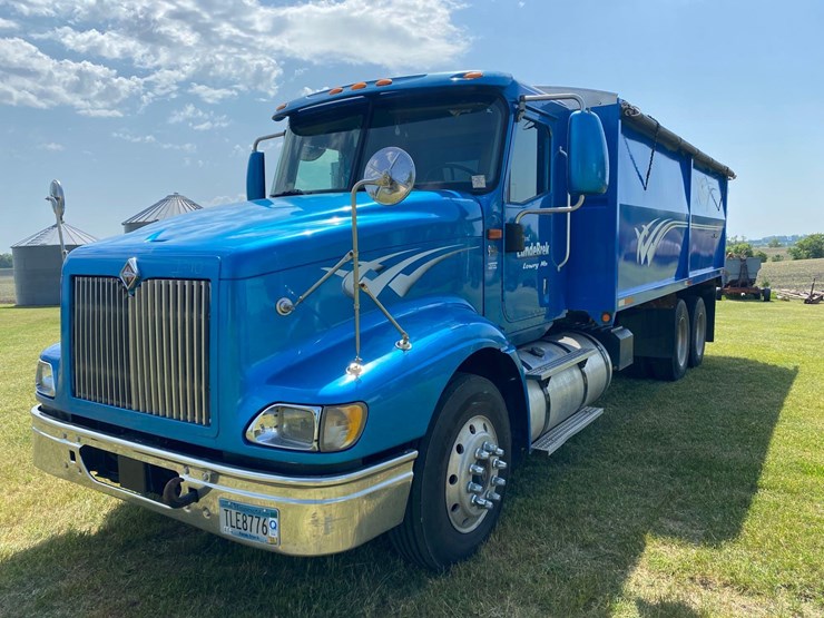 40 • (I40) (TITLE) 2006 IH 9400I SBA6X4 TWINSCREW