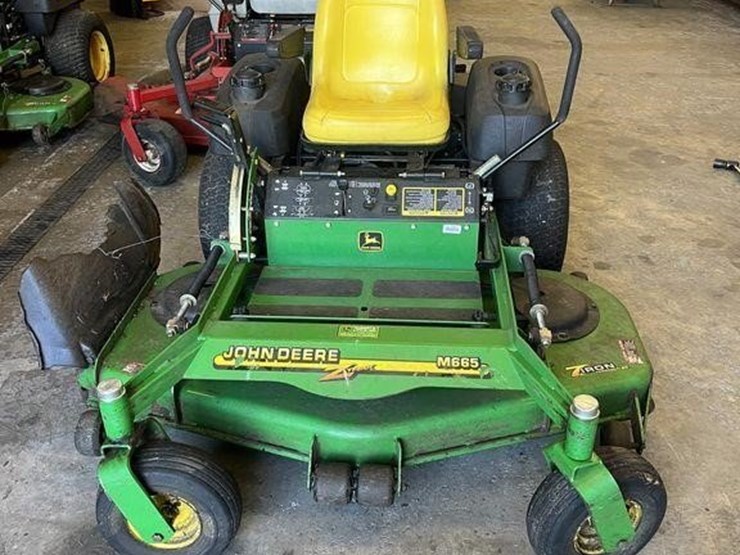 JOHN DEERE M665 Lot 215, Montgomery Career & Technology School