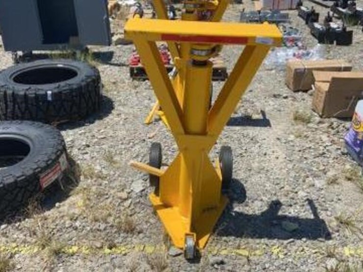 Unused Uline Trailer Jack Lot 3394, August 2022 Farm & Heavy