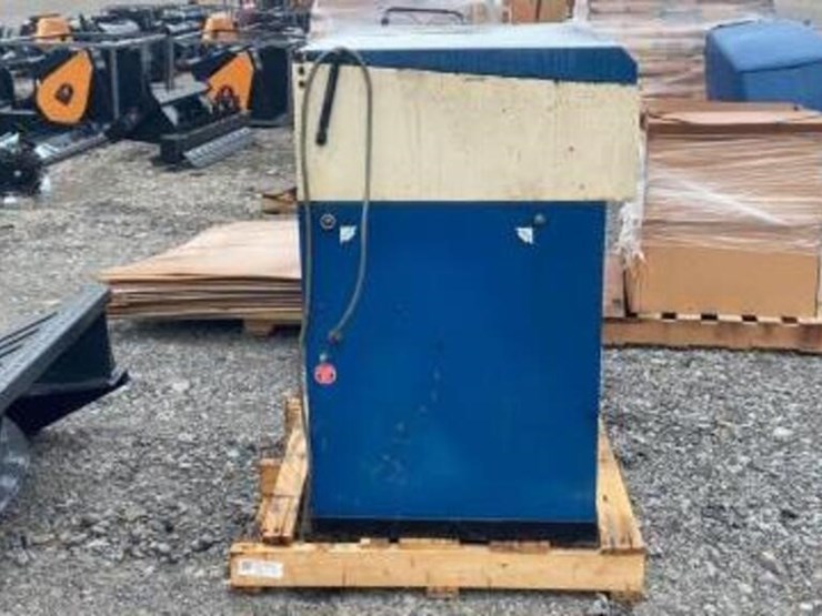 Mansur System One Parts Washer Lot 3215, August 2022 Farm & Heavy