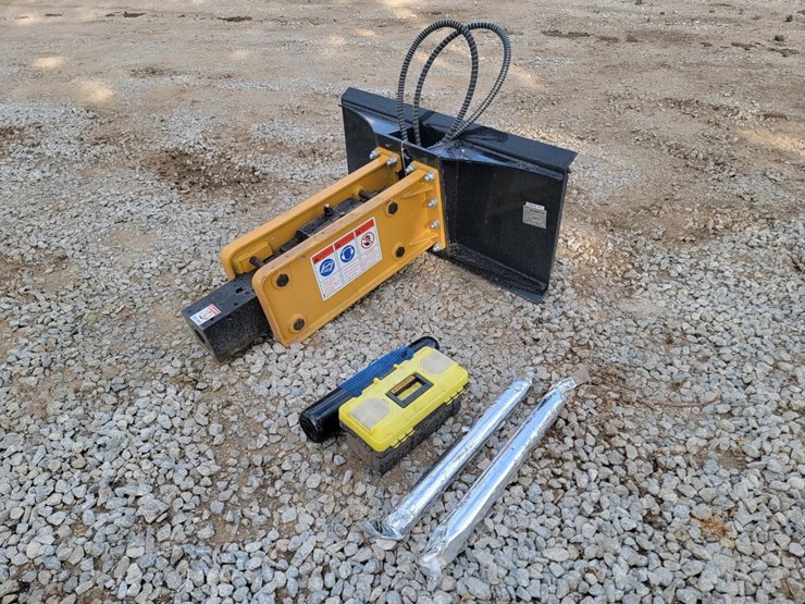 2022 Agrotk SSHH680 Hydraulic Jack Hammer Skid Steer Attachment Lot GZ5684, Aug 10, 2022