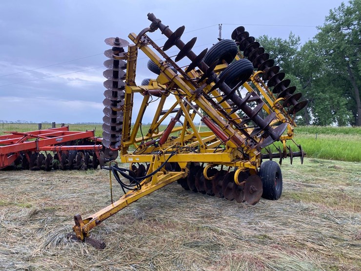 Amco F15 Tandem Disk Lot 33, Joe Troske Estate Equipment Auction, 8